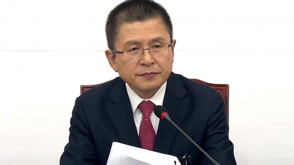 6일 긴급기자회견 중인 황교안 자유한국당 대표